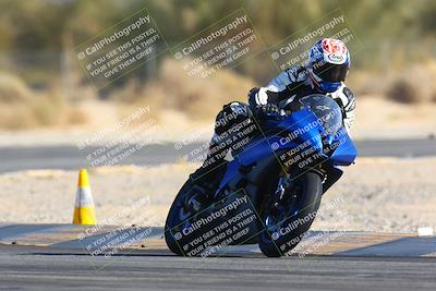 media/Jan-14-2024-SoCal Trackdays (Sun) [[2e55ec21a6]]/Turn 2 (1025am)/